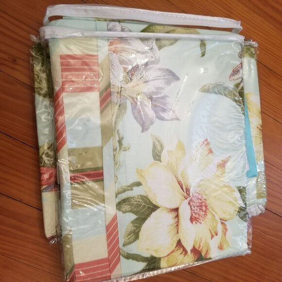 Waverly Laurel Springs Tate Valance Floral 52x16 in Set of 2 NEW Tropical Summer - Picture 2 of 6